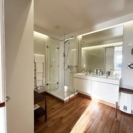 Pier 10 Im Pierspeicher